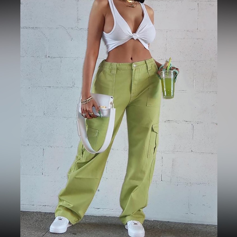 Fashion Nova Light Green Cargo Pants *NWT* size 13